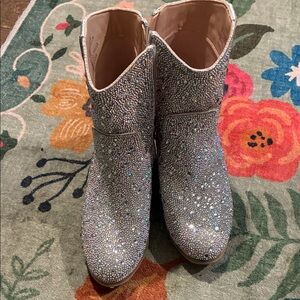 Bartley Mischka Girl Size 2 Silver rhinestone booties